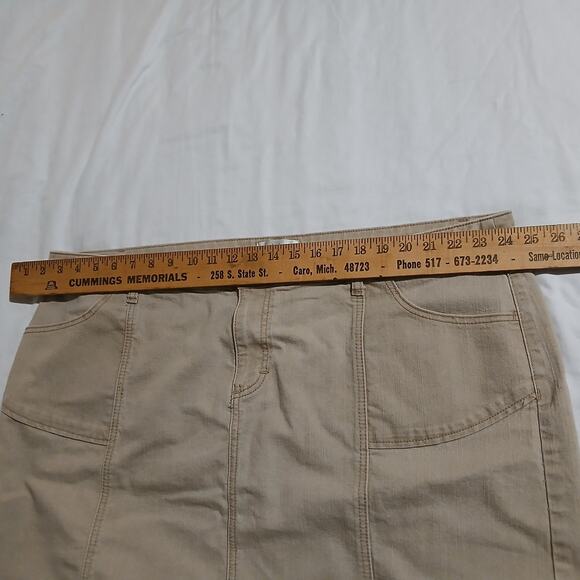 CJ BANKS women's 24 Khaki Mini-Skirt Cotton/Poly/Spandex blend Classic Timeless - Picture 8 of 10